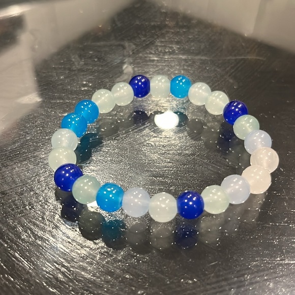 Hand made rainbow beaded bracelets - Picture 5 of 9